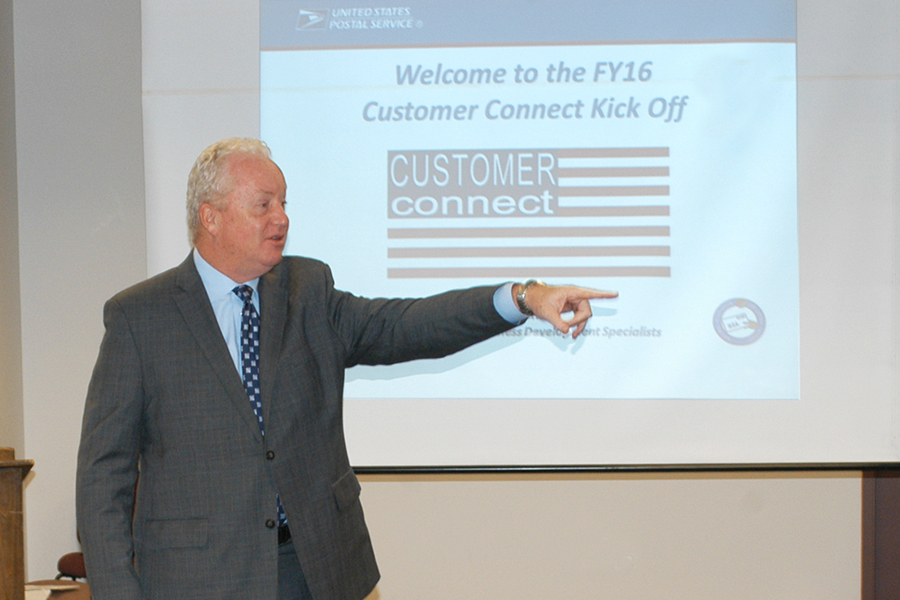 Greater Boston District Manager Mike Powers makes a point during a recent Customer Connect training session.