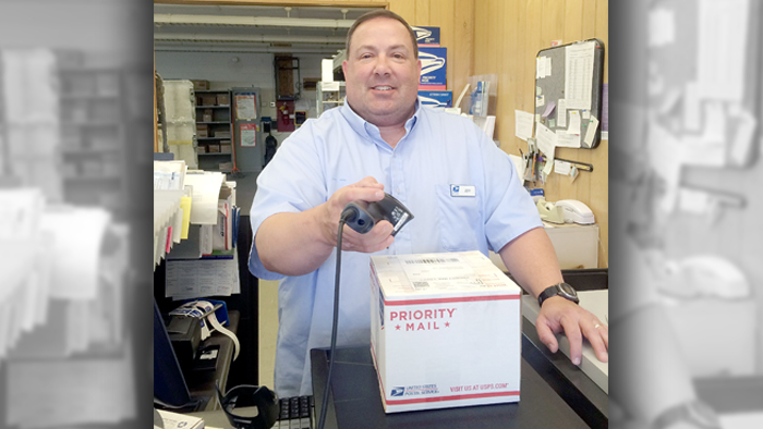 Centerville, IN, Retail Associate Jeff Fudge