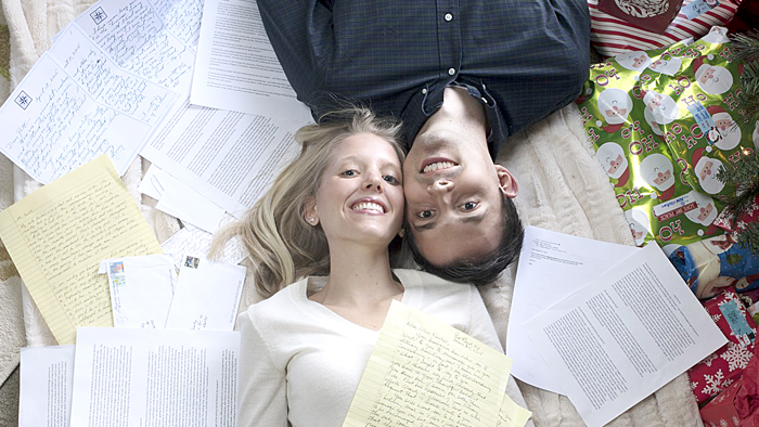 Nathan Beachy surprised his wife Rachel with letters from her favorite authors to encourage her to continue writing. Photo: The Washington Post.