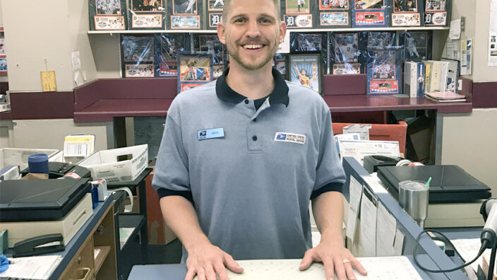 Burton, MI, Retail Associate Kristopher Golembiewski