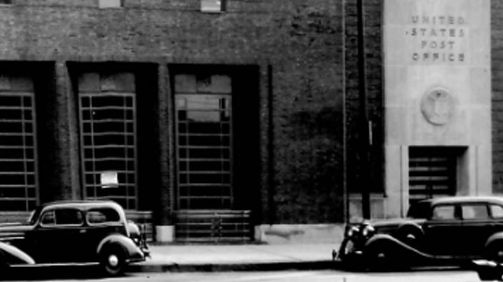 A black-and-white photo of a Chicago Post Office