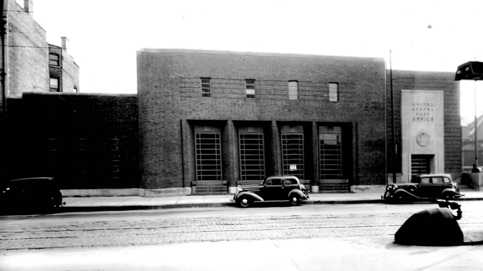 A black-and-white photo of a Chicago Post Office