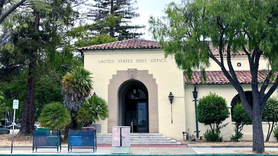 Exterior of the Hamilton Station Post Office in Palo Alto, CA